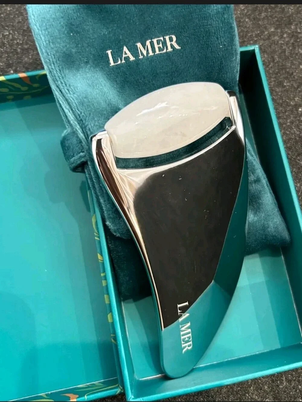 La Mer Roller White Jade